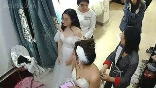 Sex phòng thay đồ cô dâu bị hack